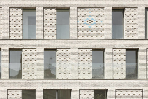 E160033 2-facade-immeuble-charenton-paris-12-avenier-cornejo-architectes