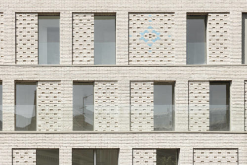 E160033 2-facade-immeuble-charenton-paris-12-avenier-cornejo-architectes