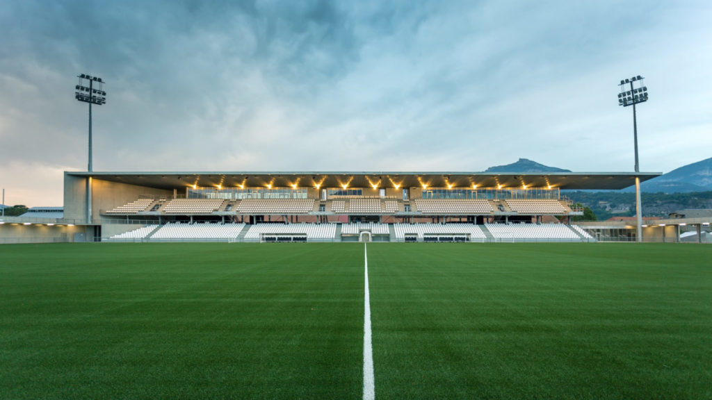 E180774_Stade livré_dim ok